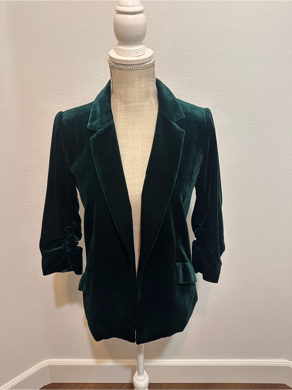 Skies Are Blue Emerald Green Velvet Blazer